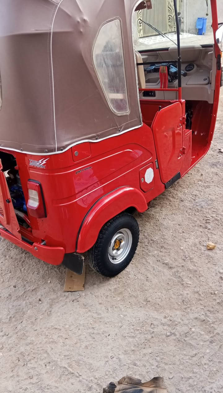 تكتك 22شهر 11كفاله سنوية ورقم باسمي الشراي يتصل ***********
