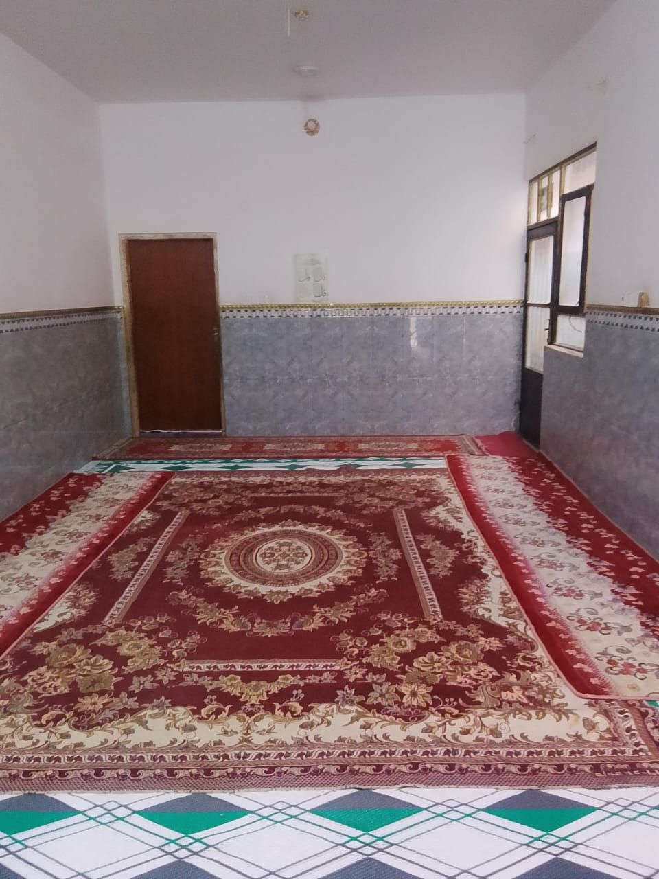 بيت للبيع مساحته 122م غرفه وصاله ومطبخ واستقبال وصحيات ابو صخير حي الزهراء قريب للشارع العام السقف صب والاساس صب بيت نظيف للاستفسار مراسله الصفحه


**إذا كنت صاحب هذا الإعلان وتريد حذفه لأي سبب، رجاءا أرسل رسالة إلى الدعم الفني**