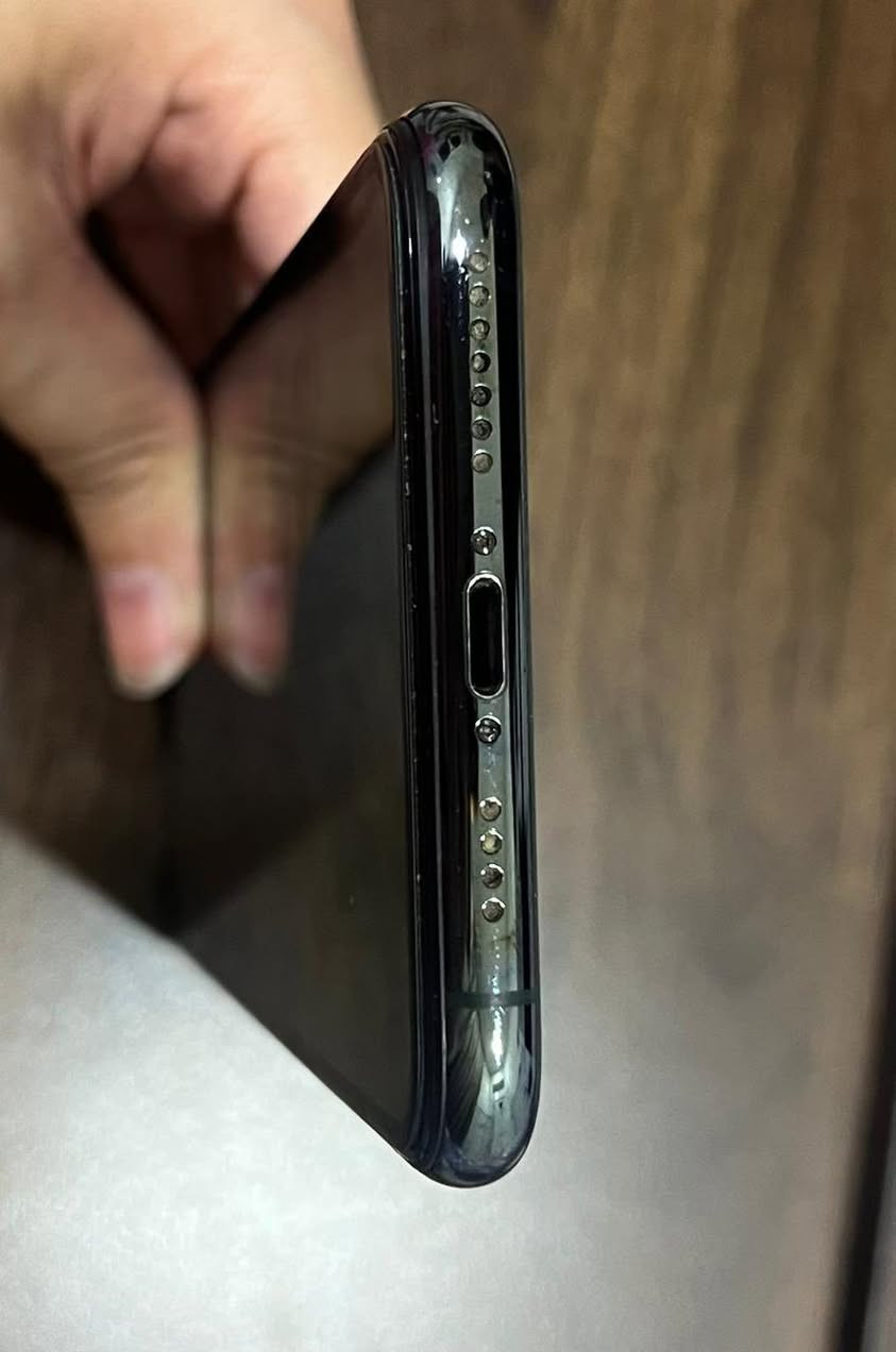 سلام عليكم ايفون 11 برو ماكس ذاكره 256 بطاريه 84 بلاديه جهاز مبدل شاشه تفصيخ اصليه جهاز نضيف امريكي وجاهز سعره 275 وبي مجال بسيط مكاني بابل الحمزه الغربي 
للاتصال ***********

