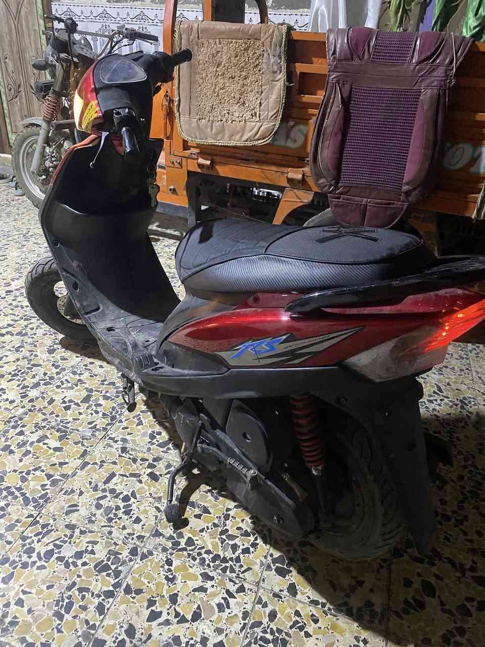 ماكس عدله للبيع مكينه مفتوحه كهربائية كلها شغاله مانقصها برغي  السعر٥٥٠قفل مكان كرمه علي ***********
