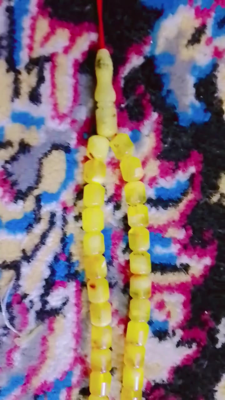 سلام عليكم البيع سبحه كهرب بولوني شرط بالوني,30غرام ،عد95خرزه سبحه بيها نمشي‏‪***********‬‏ ،  سعر 60الف وبيها مجال
