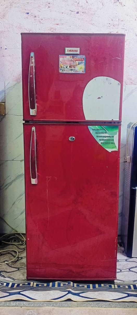 السلام عليكم اغراض منزليه جدا نظيفات واسعار مناسبه راسلني خاص واني بالخدمه مكاني بغداد العبيدي قرب مدرسة العابد ***********
