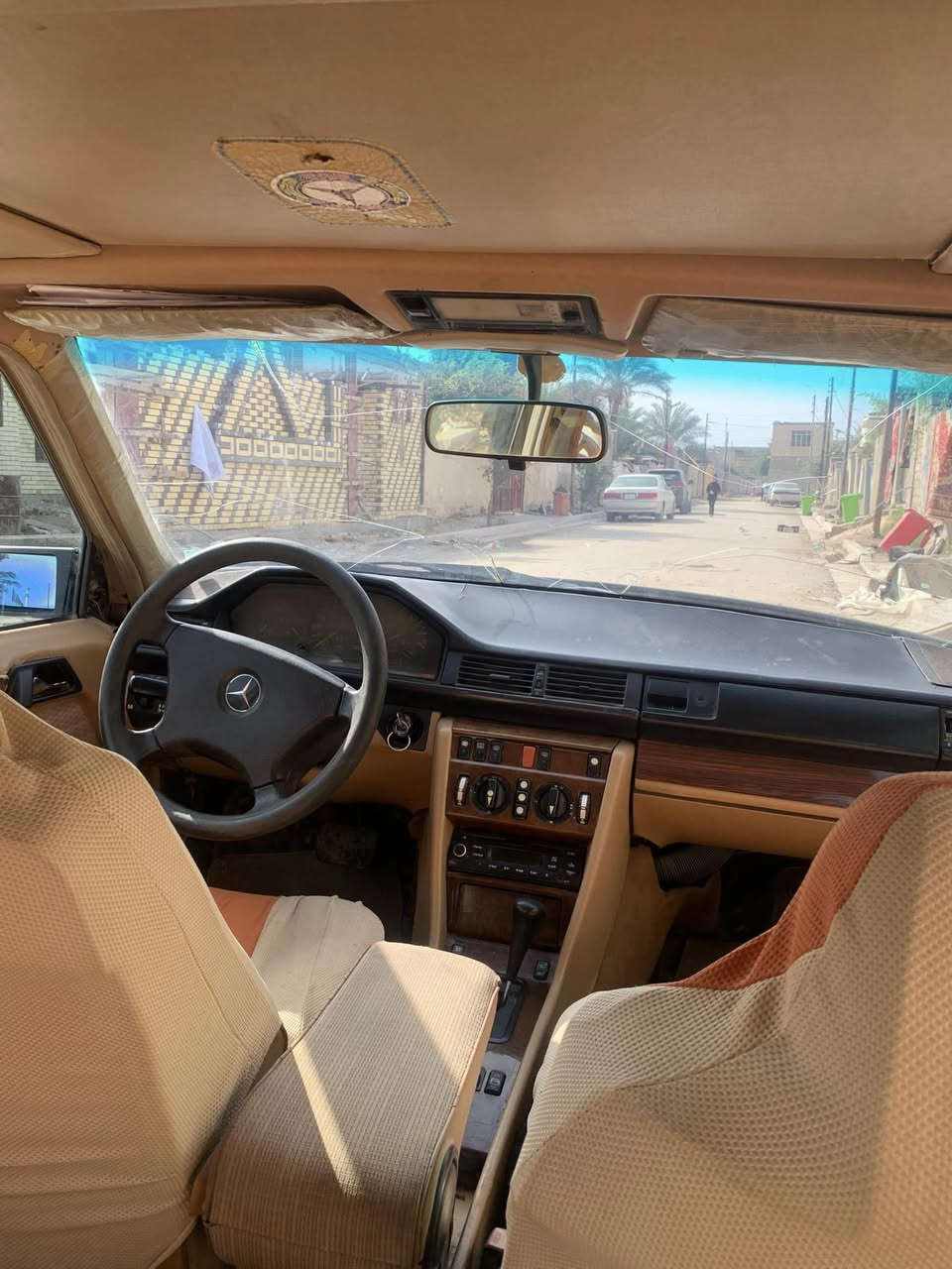 مارسدس كفاله المحرك والكير والأصولايات محرك فيفيتي ثنين ونص سنويه صالها سبوعين من صقطت مشروع وطني المكان البصره قرنه السعر 40 وبيها مجال 
رقم ‭0783 271 3680‬
