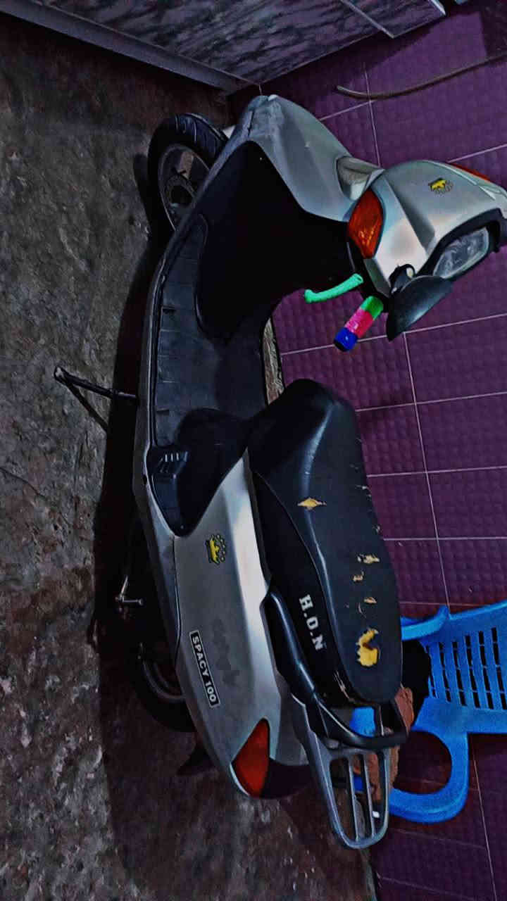 سلام عليكم درجة سبيسي حلوه السعر 150 رقم الهاتف ***********
