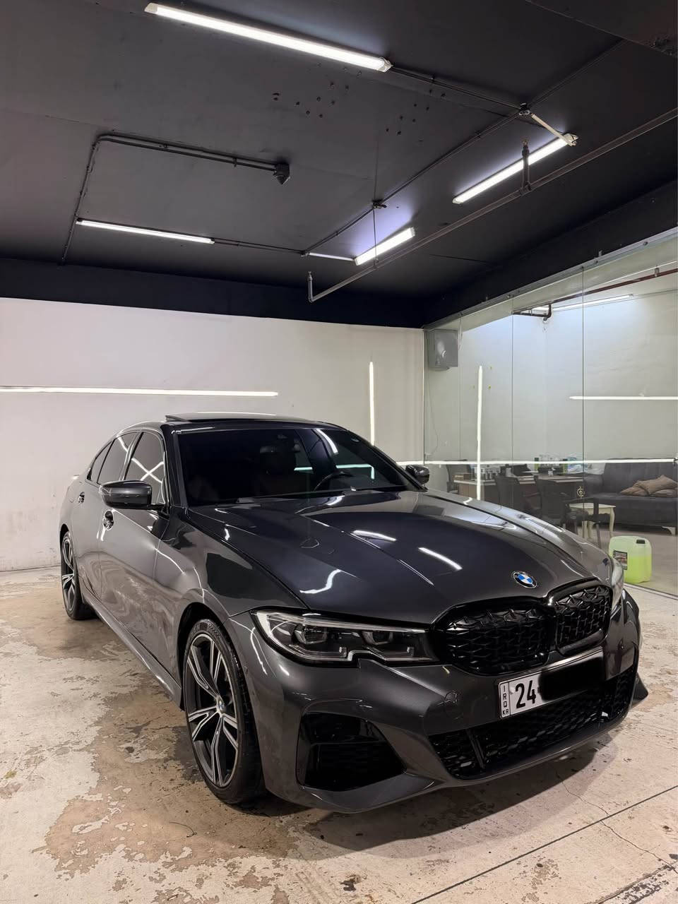 Bmw 330 XI 2022
45,000 mile
حادثها كلش خفيف مكان لايت ربع بنيد و راس جملغ بدون دواخل بجم كبس سيارة حيل نظيفة و حلوة 

داخل احمر بلادي 

صندوق شفت

دشبول: الكتروني/ليد

المقاعد: جلد /هيتر/خزن

ستيرن هيتر

لايتات متحرك

نضام وايرلس carplay

رادارات و حساس 360 درجة

رادار خط شارع

محرك و كهربائيات و گير كل بشرط دهوك, العراق


**إذا كنت صاحب هذا الإعلان وتريد حذفه لأي سبب، رجاءا أرسل رسالة إلى الدعم الفني**