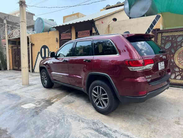 السلام عليكم 
جيب ٢٠٢٢ اصل شكل قديم 
ماشيه ٦٤ 
السياره ع وضع الشركه مكينه بلادي كير بلادي تخم تاير برجستون يابني اصل ويل كب لمتدد بلادي تفصيخ منظومه زنون حادثه موضح خفيف بدون دواخل فقط جاملغ صبغ والحداديه ع بلادي حتى فرممه بدله مال جناي وترايه وين متريد بسمي اني مستورده ورقمته بسمي  

ملاحظة اقراء المنشور كل تفاصيل مكتوبه بلمنشور ورقم شاصي كدامك 

الاستفسار ***********
