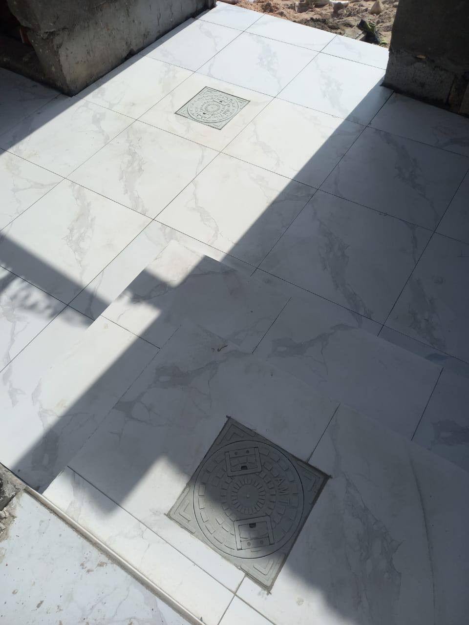 سلام عليكم خلفه سيراميك ارضي الواح شغل صعدات سيارات 🚗 شغل تغليف دروجه اسعار مناسب اتصل ***********# او مراسله متفرغ
