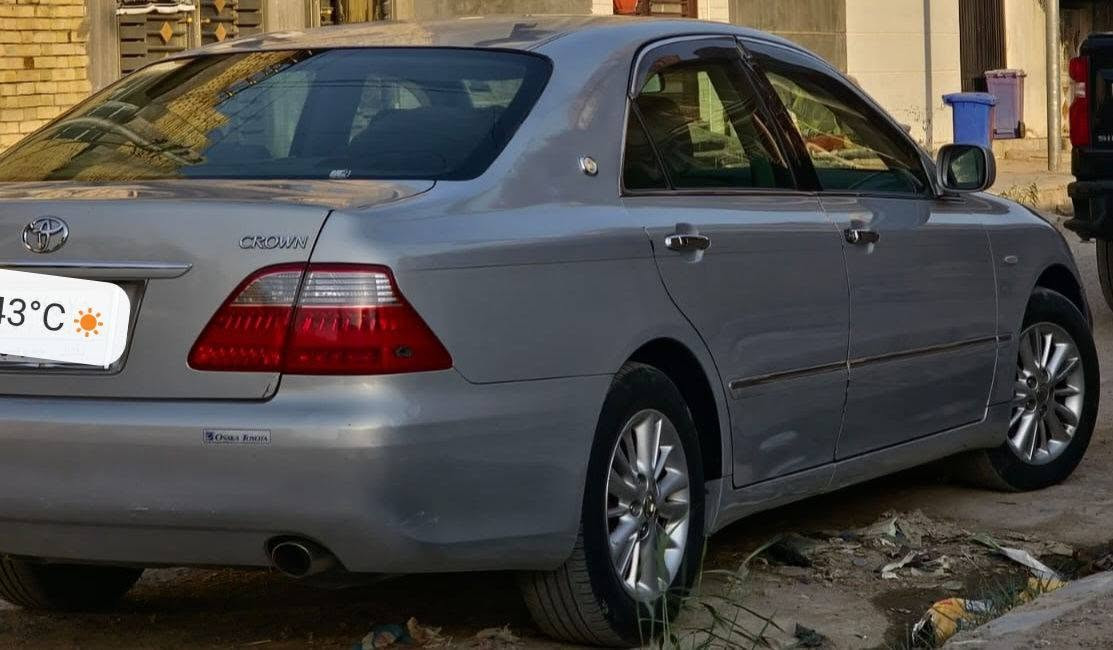 كراون شاهينه ادواااات
كصة قمارة 
3 دگم 
2005
تبريد ثلج
تخم تاير جديد
سيارة جاهزة ماتصرف عليها ربع 
 سعر 40 ورقه مكان ذي قار شطرة ***********
