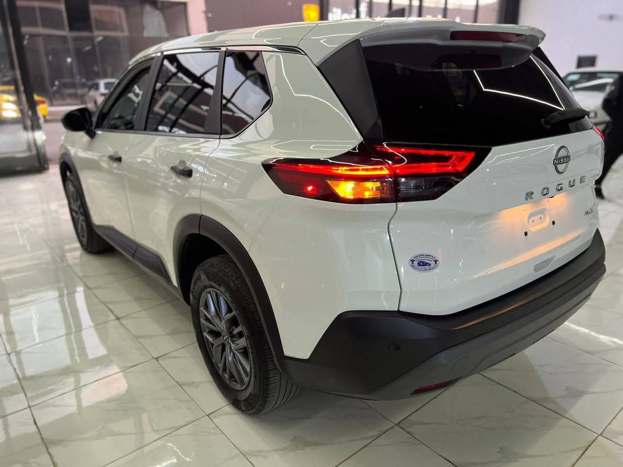 السلام عليكم
نيسان روج 2023 للبيع او مرواس  
دخول جديد ماشية 40 الف
السيارة بدون ايرباك 
كير طيارة
رادار امامي
رادارات جانبية
نقط عمياء
كامرة
حساسات امامي وخلفي
انارة ترحيب
تحكم ستيرن
تثبيت سرعة
لايت زينون
محرك 3 تيربو1500
السيارة منفيست باسمي تترقم جميع المحافظات ماعدا الإقليم 
#ملاحظه_يرهم مراوس حسب القناعة 
#حادثها موجد بالصور بدون تبديل بدون صبغ بدون دواخل

للاستفسار رقم الهاتف
***********
 
مكان السيارة صلاح الدين الشرقاط
