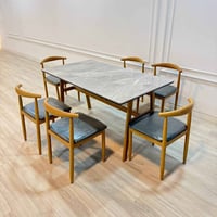 ميز طعام ٦ كرسي • سطح رخام مزجج • هيكل حديد