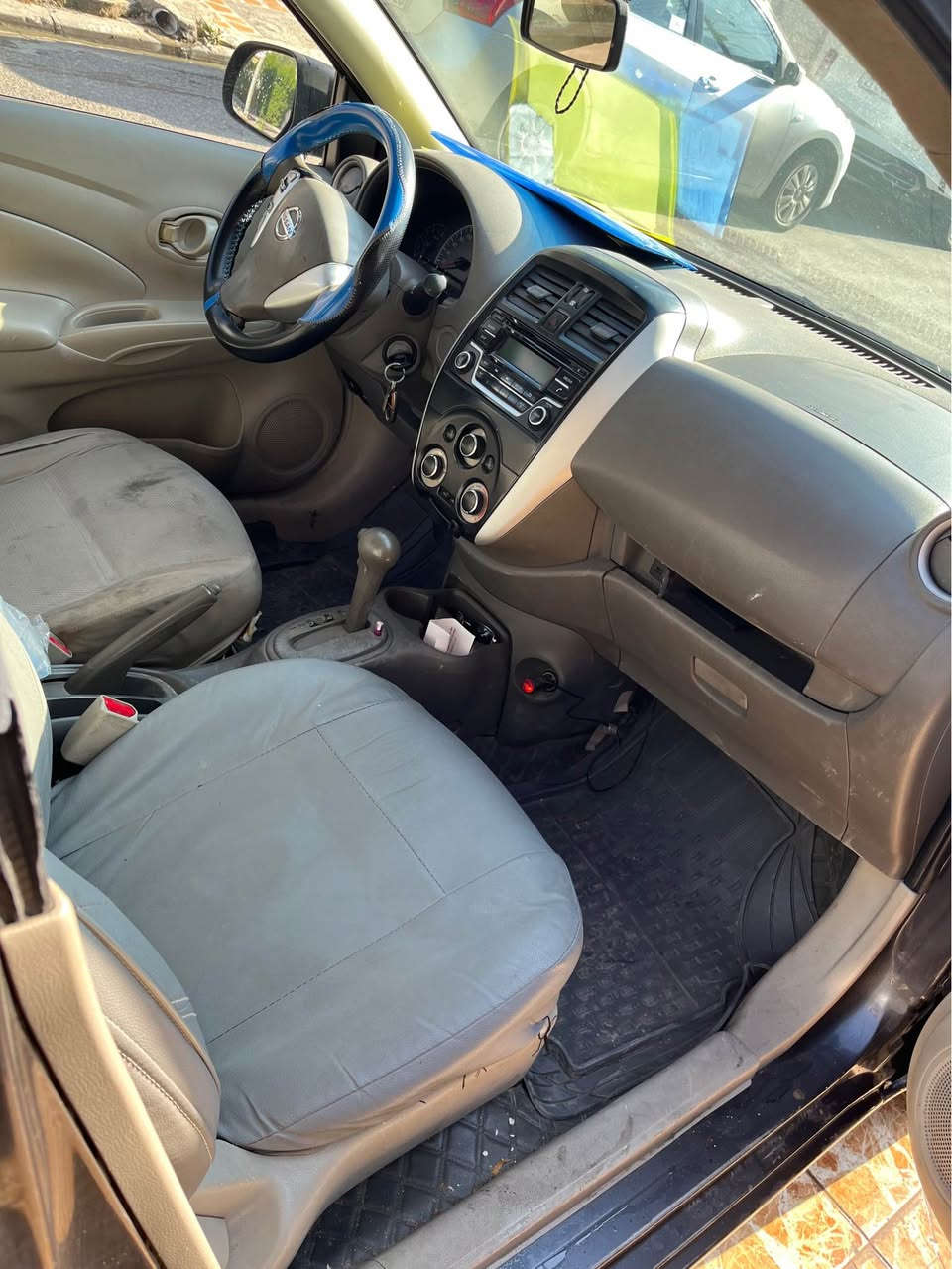 Nissan sunny 2018
شه ش بارجه ي هه يه جه مبه كي خه فيفي بشتي هيه. هه موو شته كي به شهرت دار و به ردي 
زماره ي موبايل *********** أربيل, العراق
