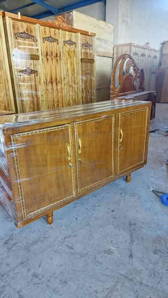 السلام عليكم عندي بوفيات طول متر ونص حطاطه كل ضرر مابيهن السعر 85وبيهن مجال الستفسار  ***********ابيع +اشتري +مراوس
