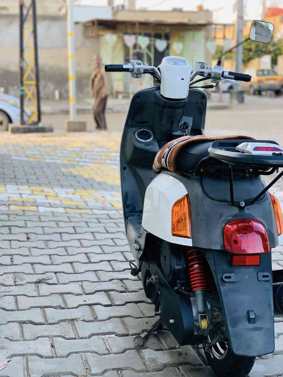 سلام عليكم درجه بوليس للبيع مكفوله مبدل بس الاستيك ولف درجه شغله كلها كفراتها اصليه ويل أبو نجمه تخم تاير جديد رقم الهاتف ***********
