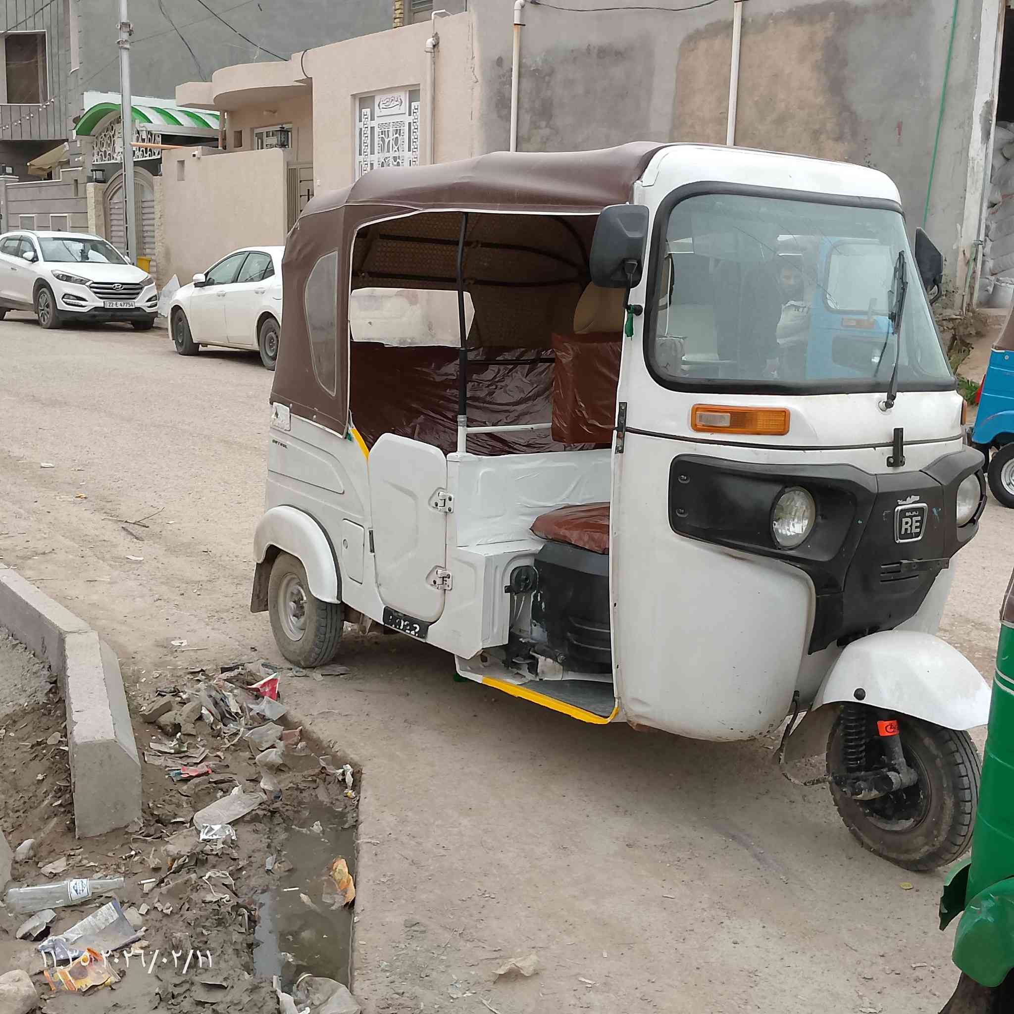 سلام عليكم تكتك لبيع 22 وراق تكتك خير من الله ما ناقص اي شي بوجهك لشارع مككفوله من تنقيص لو تبخير سعر 7400 وبيه مجال حق جيه ***********
