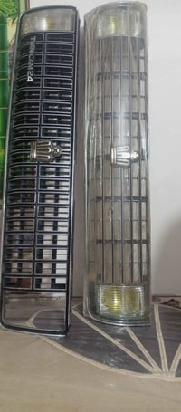 شباك عدد 2 واحد. حاويه جديد والثاني عراقي  الجديد100الف دينار سيدان. و...