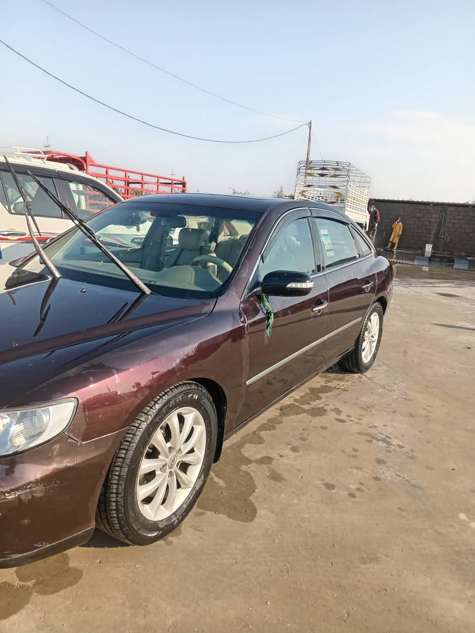 السلام عليكم... هوندا ازيره خليجي 2008 محرك 3300رقم انبار انكليزي سنويه جديده مكفول من الصبغ الضربه.. فتحه تحكم كشنات ميموري سياره جاهزه. مكاني واسط.. السعر 100وبيهه مجال رقم الهاتف ***********
