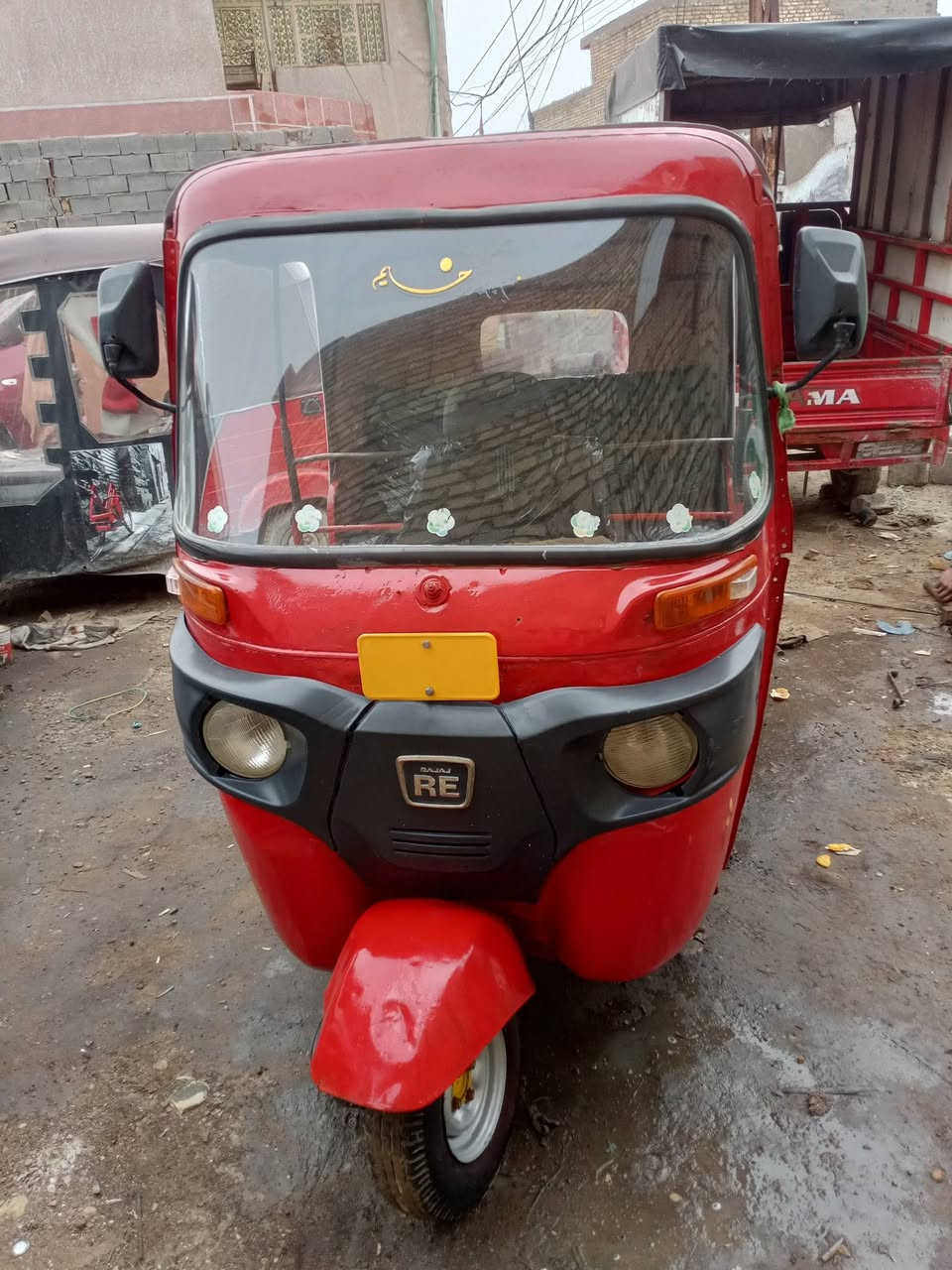 السلام عليكم تكتك موديل 17 شهر 12 اوراق اصولي مكينه مال 20 جديده تكتك معمره بدون ضربه تخم تاير تخم دبل جديد تخم بريك 3 بل مكان المكان بغداد السعر 2700 بيه مجال للطيبين رقم الهاتف ***********
