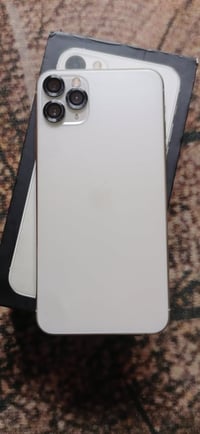 آيفون ١١ برو ماكس • ٢٥٦ • بطارية ٧٤٪