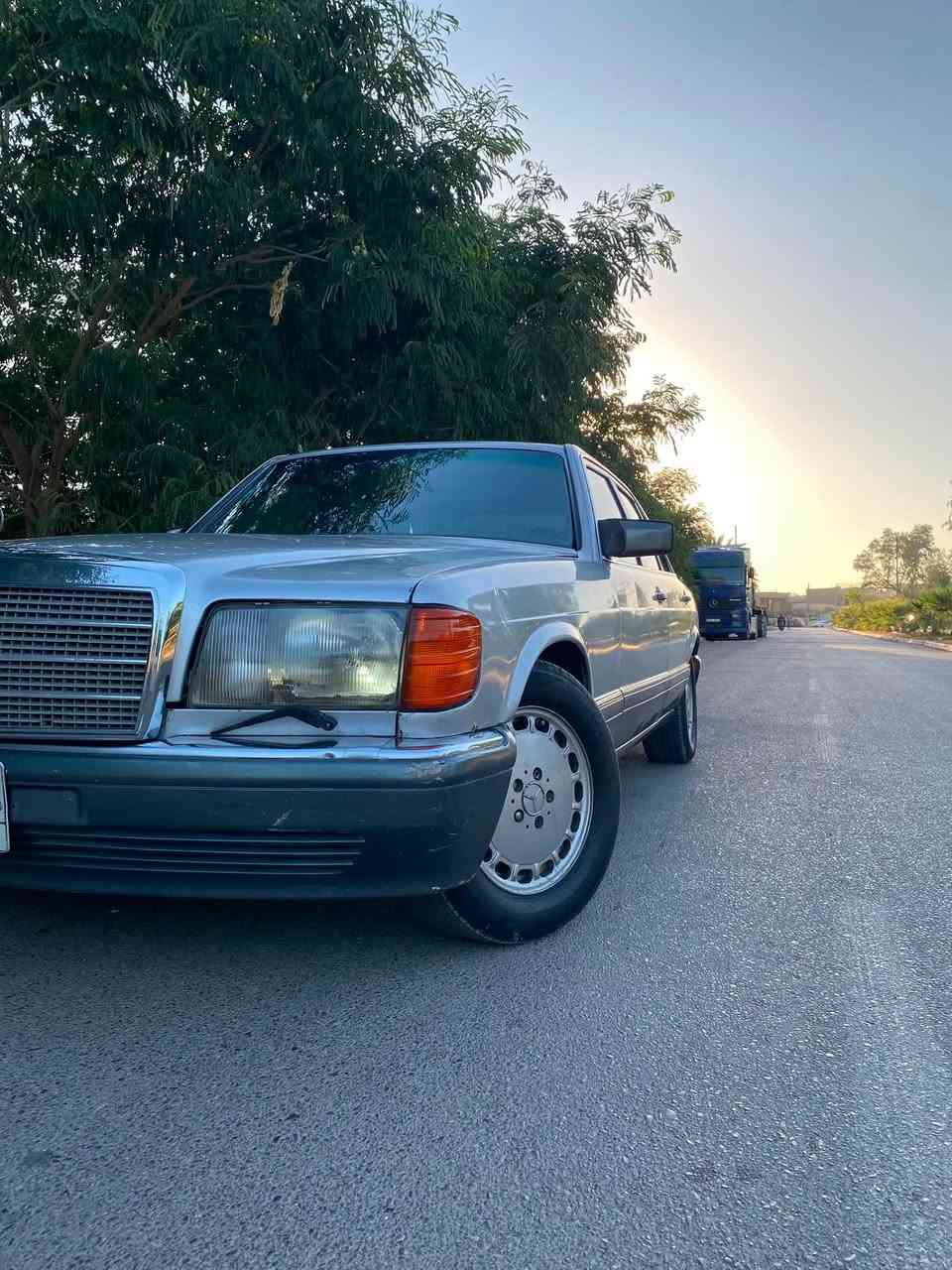 سلام عليكم
مارسدس جامبو 
موديل 1991
رقم بغداد ألماني باسمي 
كير مكينه كفاله 
صدر نص عمر تخم تاير جديد كهربائيات كلها شغاله
باتري جديد 
كفاله من الضربه و الكص والتبديل 
مصبوغه عام للجماليه فقط
السعر 67 و بي مجال بسيط 
العنوان 
بغداد المحمودية 
***********
*********** بي واتساب
