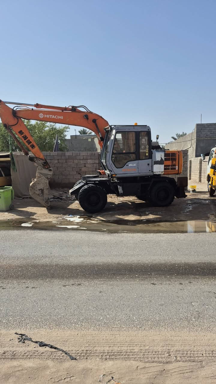 سلام عليكم حفاره للبيع  معلايه 12 رقم بصره حفاره كفاله عامه من كلشي  سعر خاص

 ***********
