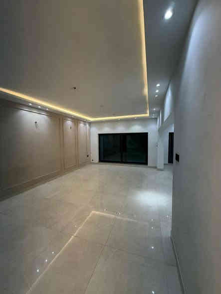 بيت للايجار في منطقة زيونة محلة 718 المساحة 250 متر 4نوم استقبال مطبخ حديقة كراج
*********** اتصال

*********** اتصال
