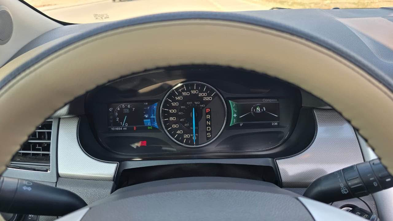 فورد ايدج 2013 شركة نيفا فئة SEL للبيع 
المواصفات
شاشة امامية كبيرة
سقف بانوراما
كوشن جلد +هيتر
ABS
تاخم تاير جديد 
صدر جديد
السيارة مابي اي مصرف كله جديدة
الباب الامامي جهة السايق صبغ وهذا بسبب شخط وبي شبر بارد
السعر 135$ مجال قليل 
*********** أربيل, العراق
