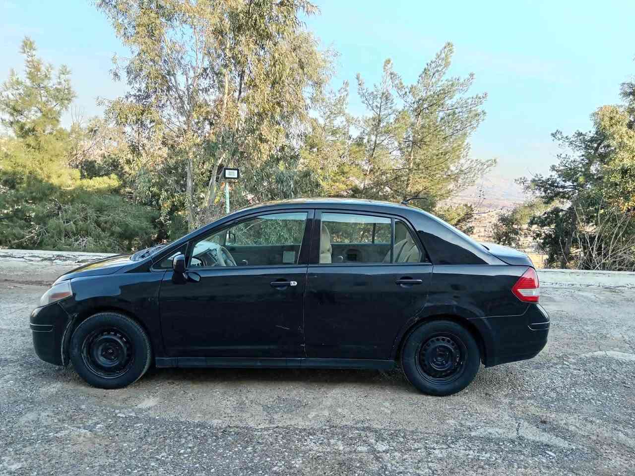 ڤێرسا مۆدیل ٢٠١١ هەزەو ڕەقەم و سەنەوی نوێیە گێڕوو مەکینەی بەشەرت تایەی تازەیە توندوو تۆڵە سێ پارچەو پەڵەیەکی بۆیاغە سعری ٧٦ وەرەقە 
***********
*********** كويسينجاك, أربيل
