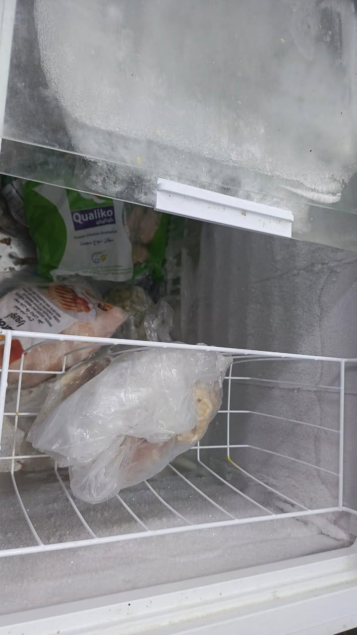 غراض منزلية مستعملة نظافة 95 ‎%‎ مجمدة 10 قدم ميديا مشتغلة شهرين سعرها 200 . فرن كهربائي حجم كبير سعرة نظافة 90 ‎%‎ سعرة 200 مكاني تكريت ***********
