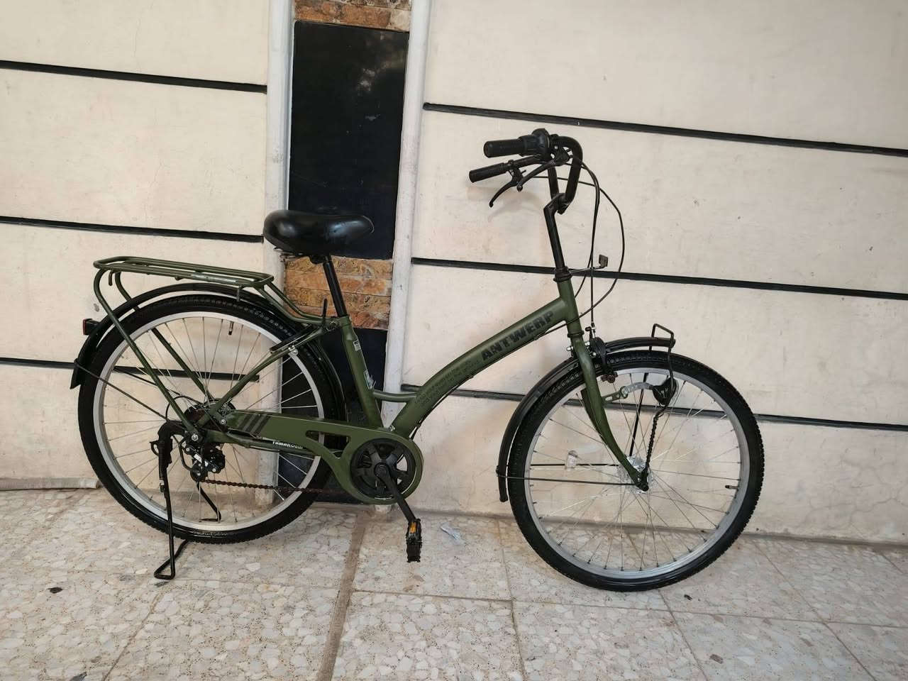 السلام عليكم ورحمة الله وبركاته
بيسكل بناتي حجم 26 تاير عريض أوزان 
باله ياباني النضافه فول  
قفل خلفي اصلي برجستون 
ماركه ( ANTWERP)
السعر ( 150 الف) 
 سيبايه عضم اصلي كير ٧ نمر
موديل حديث ٢٠٢٠ 
 كير وحساس شغال فول
لون ميمز زيتوني  طافي مختم 
تاير عريض أوزان يتحمل وزن 
كشن طبي اصلي أوزان 
فول موصفات قطعه نضيفه 
العنوان بغداد منطقة الحبيبيه 
هاتف *********** 
الاستفسار واتساب
