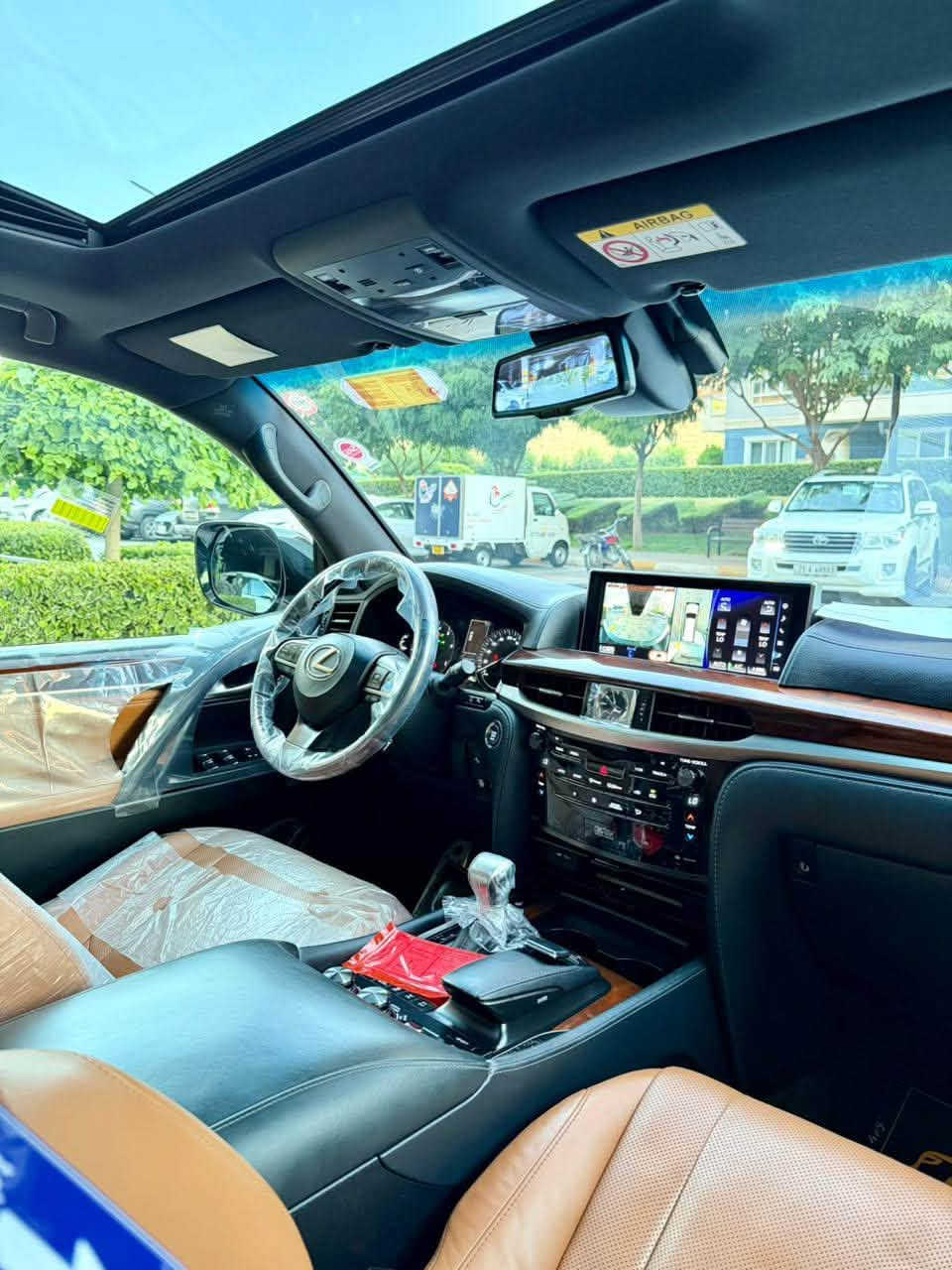 Lexus.570LX.2021. 🔚 بريم اصلى🦅.✅
لكــزز هيبـة الشـوارع 🧿

ملاحظات:-
صبـغ ❌
بدون شخط
بدون رصعات
بدون صبغ
بدون رمل 
حتى دعاميات ولحية بدون صبغ
لله الحمد سيارة زيروووو

سيارة كلش حلوة نظيفة مرتبة لوك لوك 
___ماشية 41 الف❇️
ماشية بشرط فحص كومبيتر 
سيارة باقية عل نظافتها لوك لوك 
كل جسمها بشرط سيارة باقية نظافة زيرو
.....

سعر 795$
موديل2021
حجمً المحرك.5.7🦅
ماشية.41 الف.
سبير منازل♻️
••••••••
محرك كير بشرط لحد شهر
هزة براد سنوية  جديد
رقم دولي جديد 
والسيارة باسمي تحويل مباشر❇️

.-.-.-.-.-.-.-

مواصفات ساس بريم اصلى LX570💫

سلايد
داخل احمر 
ثلاجة
صندوك جك 
كشـن تبريد تدفئة 
ستيرن كهربائي 
شغال 
رادار امامي 
كامرة 
حساس 
خمس كامرات
راس DVD
دبل اكسل 
كامل زينون 
ستة سيدي
يدات بصمة
مرايات كهربائي 
ستيرن وكشت خزن
رادار شارع
دبل هواء 
بخ ماء
كشن جلد 
تحديد سرعة
بنزين ECO
شاشه لمس
تبريد مركزي
وبعد وبعد….

سعر.795.$$
***********
