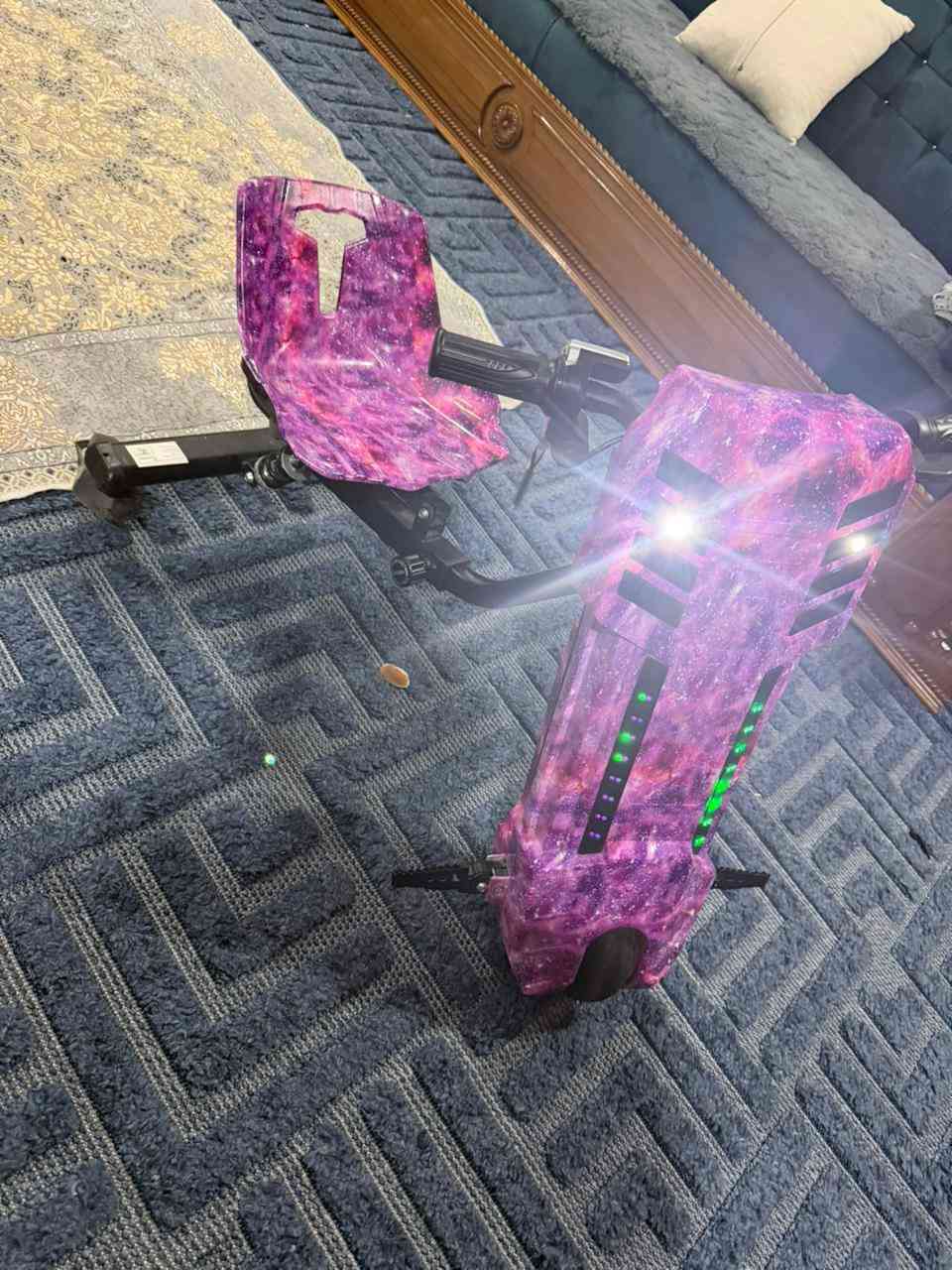 ا
السلام عليكم 
سكوتر حديث 
مستخدم 20 يوم فقط على وضع الشركة 
السعر 110 
للتواصل على هذا الرقم 👇
***********
