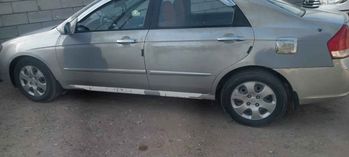 اسبكترة 9 رقم  ديالى بسمي الى 28 مكينة خير من الله كير عطل تبريد بس غاز التفاصيل على هذا الرقم ***********   السعر 72 الفلوجة, الأنبار
