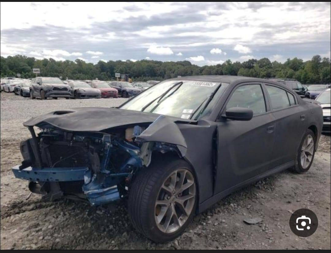 السلام عليكم للبيع جارجر موديل 22 اصل GT حادث ٣ قطع جاملغ تبديل وباب تبديل نفس الون اصليات  وبنيد نفسه مصلح يعني السياره قطعه وحده صبغ رقم بغداد أب اسمي حصرآ ماشيه ٦٠الف ميل كامله من كل النواحي رايده 215 $ يعند شددتين و 15 مكاني بغداد ***********
