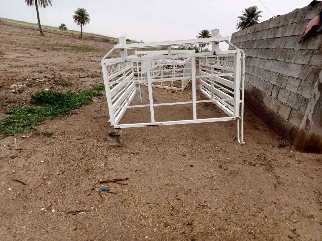 محجر كيه نثيه 2700
رتفاع 120 س.م يعني متر وعشرين س.م
ثقيل محجر ما يحتاج كلشي نضيف ما بي لا لحيم ولا هاي محجر تزكام 
العلوان ميسان علي الغربي السعر 450 وبي مال حق الجيه ***********
