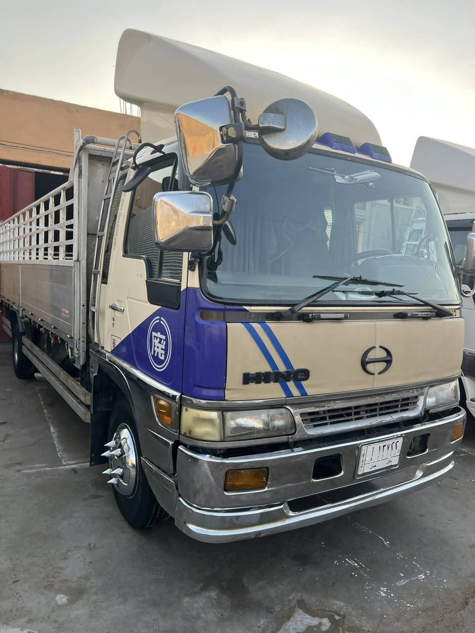 السلام عليكم سياره انكر للبيع موديل 94
رقم بابل سته وربع بلادي مكينه 80عادي  العنوان واسط الصويرة ***********
