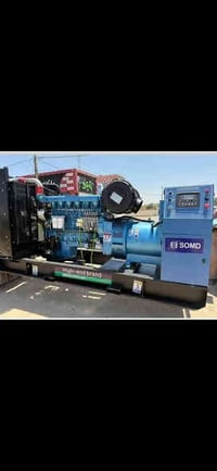 عدي مولده 400 كيفي عندي 6 سلندر وعندي 400 كيفي 8 سلندر شرط جدد زيرو كس...