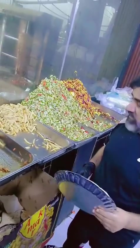 كل الضغوط بالعمل هيه لإخراج منتوج يليق بيكم 😍
للتواصل مع ادارة المطعم 
***********
