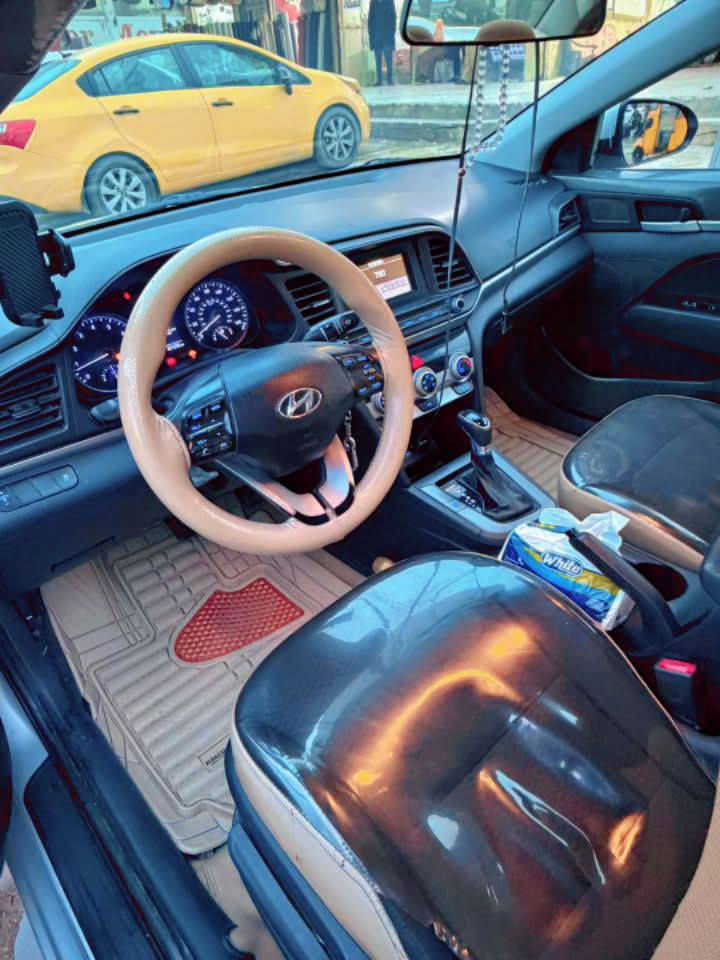 النترا 2019 ماشيه 160 رقم كربلاء معوقين باقي 6 اشهر تصير حره صبغ وبنيد وجاملغ بدون دواخل بارد بلهلال الخلفي ***********
