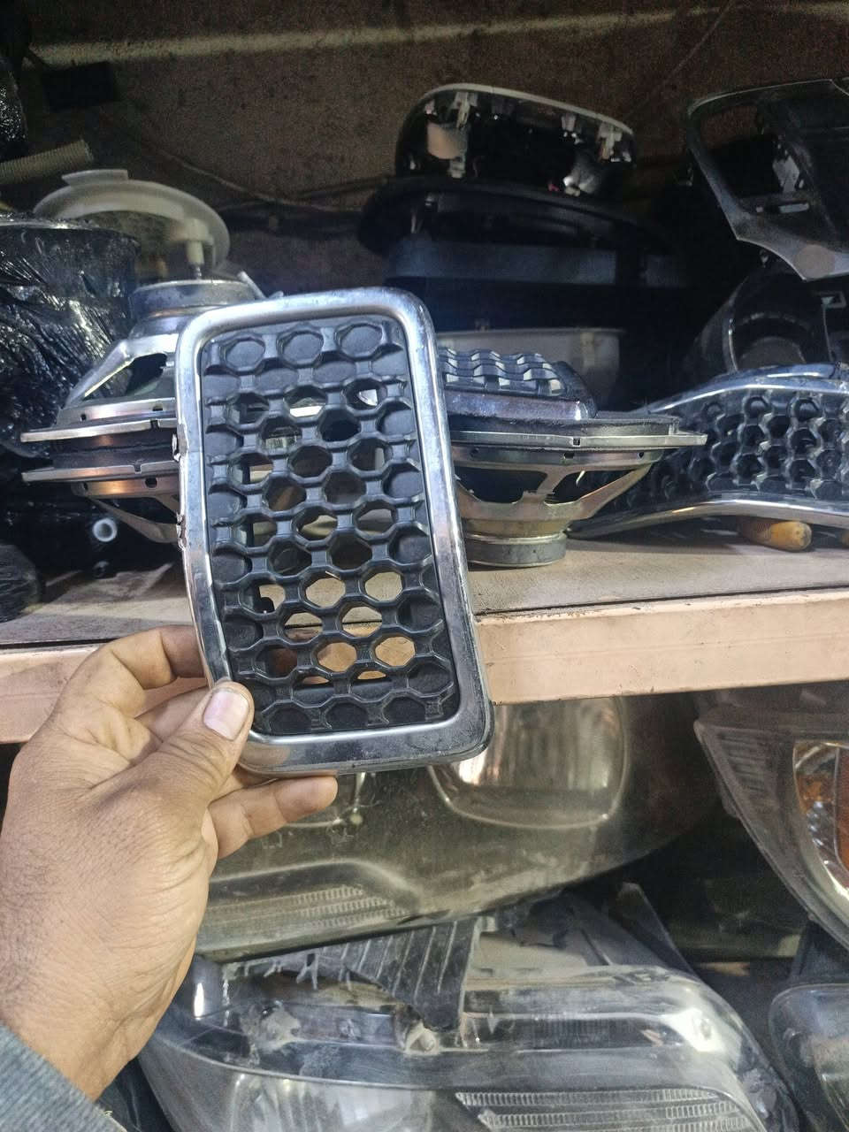 السلام عليكم متوفر قطع غيار السيارات الجيب كربلاء حي الصناعي ***********
