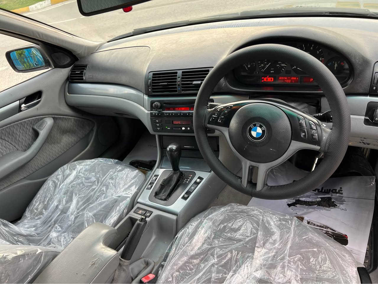 بيئيم مؤديل ٢٠٠٣ حجمي ٣٢٣ دةبل ديجيتال شةش پستؤن دةبل گير گيرو مةكينةي سقةر گير تؤماتيك و عادي سپؤرت جوار جام كارةبا تةبريد پيشي كامل ليد وعةدةسة گيرو مةكينةو تةقةو رةقةو دةعمو ليدران بةشةرت جوار تايايةو ويلي هاماني لؤكي لةسةرة سةيارةكة سوكان عةكسة سعري ٣٨ گةلاو مةجاليكي كةم سةوداش دةكةم لةسةر دلگرتن *********** رانية, السليمانية
