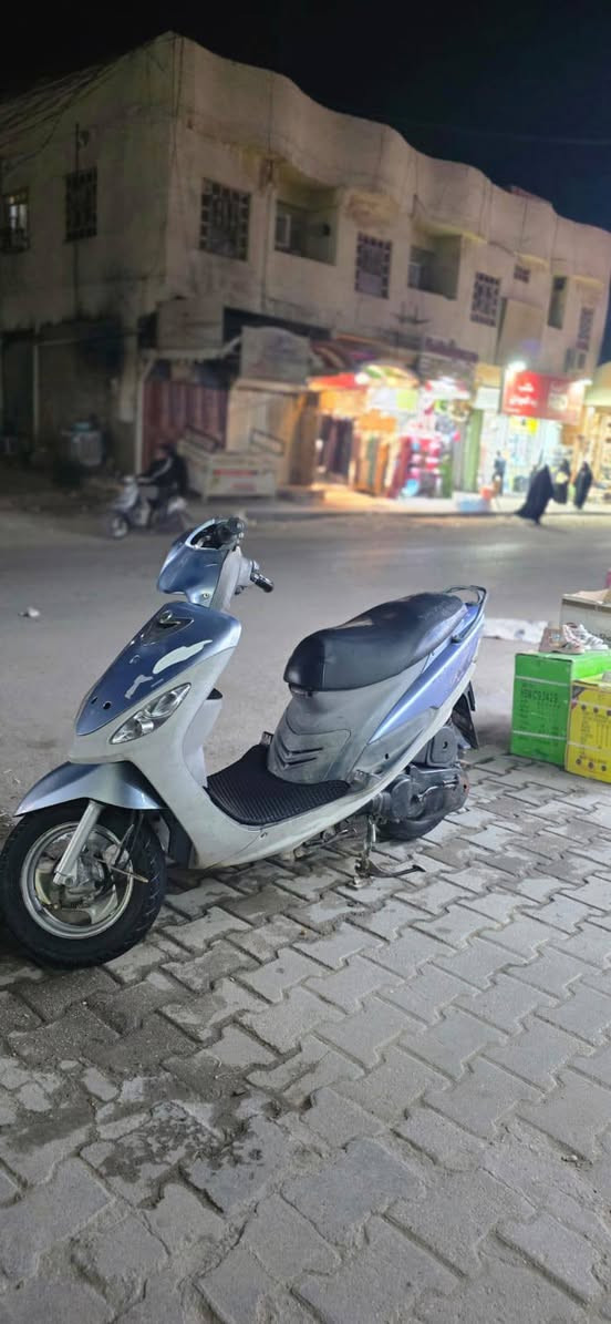 سلام عليكم ماكس منغولي للبيع كفاله عامه كله بلاديه مختمه ختم واحد صاله اقل الشهر من طالعه الدراجه سلف هندر برغي مامفتوح بيه شرط شلعه معدل جديده للاستفسار ***********
