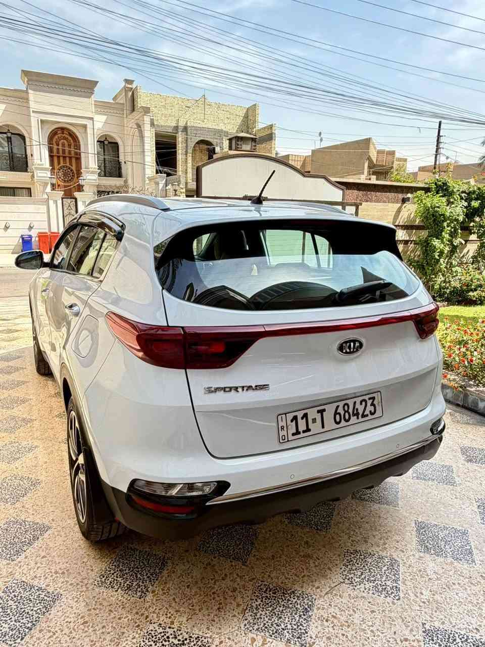 كيـا سبورتج 2020 خليجي كفاله عامة
ماشية 70 km 
مكينه 2000 دوش المرغرب
سويج عدد 2
داخل لونين حمصي + اسود
مري شفط +اشاره بلمري 
نظام درايف مود 
حساسات اماميه خلفيه 
سياره جاهزه من كلشي بدون نقص
العنوان / السيديه 
السعر /193وبيها مجال 
للأستفسار / ***********
