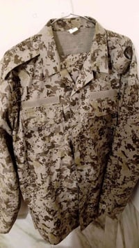 بدلات آرمي • جديدة • قياس L/M