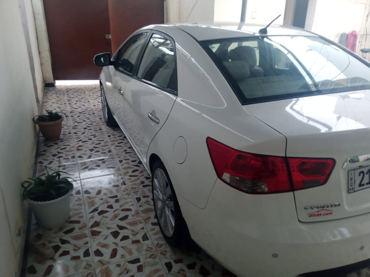 سلام عليكم سياره سيراتو موديل 2013 رقم السليمانيه بسمي سنويه جديده تخم تأيرات جديد فتحه من فوك شفتات وستيرن اشاره مري او حساسات سياره جديده ماشيه 100 سياره ما مفتوحه كفاله عامه سياره جديده مكاني ديالى الوجيهيه السعر 120
أو بيها مجال رقمي للتواصل ***********
