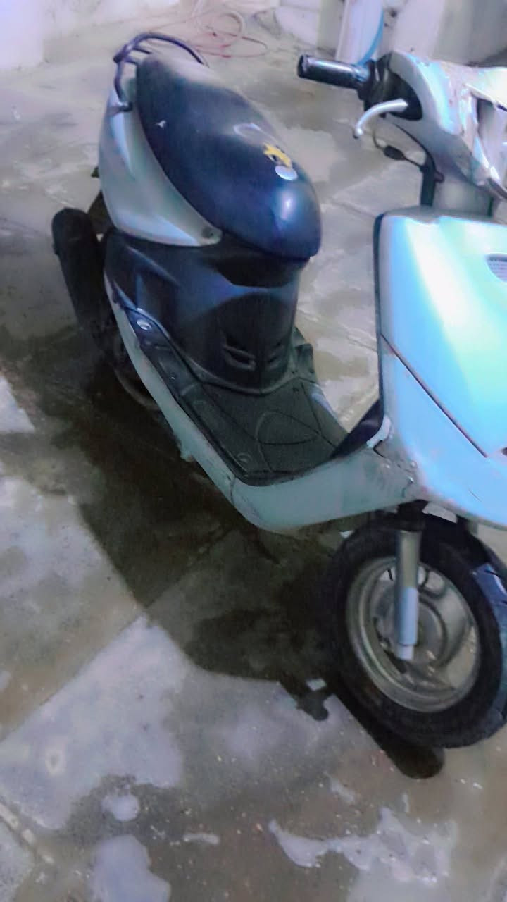 دراجه ماكس قجمه طافيه عوزه بس تجفيت السعر  150 اي ستفسار تصل عله هاذ رقم ***********
