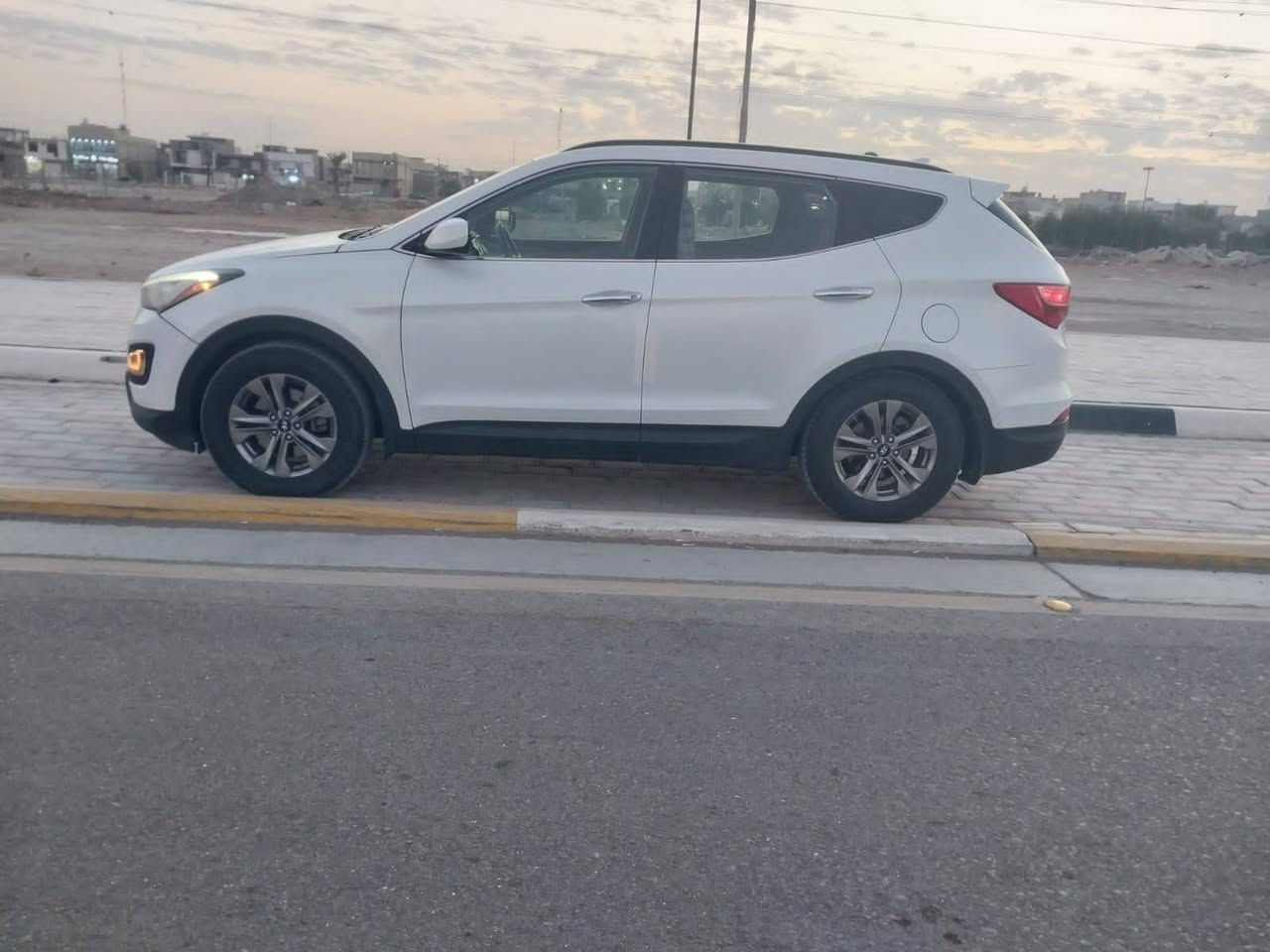 سلام عليكم سنتافي موديل 2015/ بسمي وارد امريكي بيها بنيد وجاملق مبدلات السعر 145 حك الجيه بيها مجال بسيط *********** مكاني كربلاء
