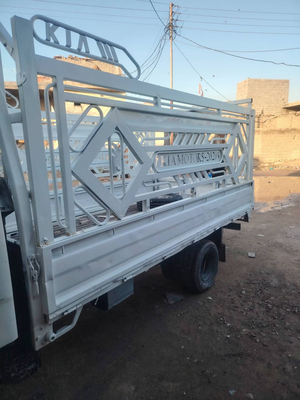 كيه فنتيرا موديل 1999 مكفوله  كفاله عامه سياره كهربائيات كله شغاله حتا تبريده شقال محركه 300 مكفول كفاله عامه شاصي مكفول سياره دشمته بل كرتون سياره كلشي بيه شقال منقصه اي شي  سنويته 2028 رقمي***********
