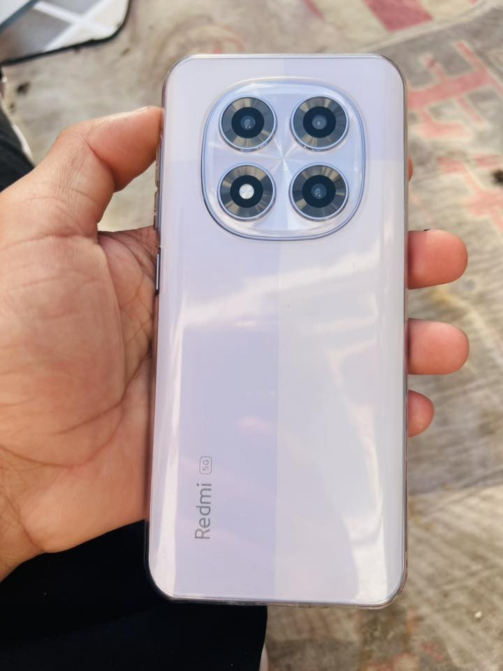 السلام عليكم 
موبايل سمارت٧ بلاص
مبدل شاشه 
ذاكرته ٦٤
والثاني
ريدمي نوت ١٤ كوبي
جديد غراضه كامله
ثنينهن ب ١٢٥ الف
مكاني القاسم
***********. واتساب
