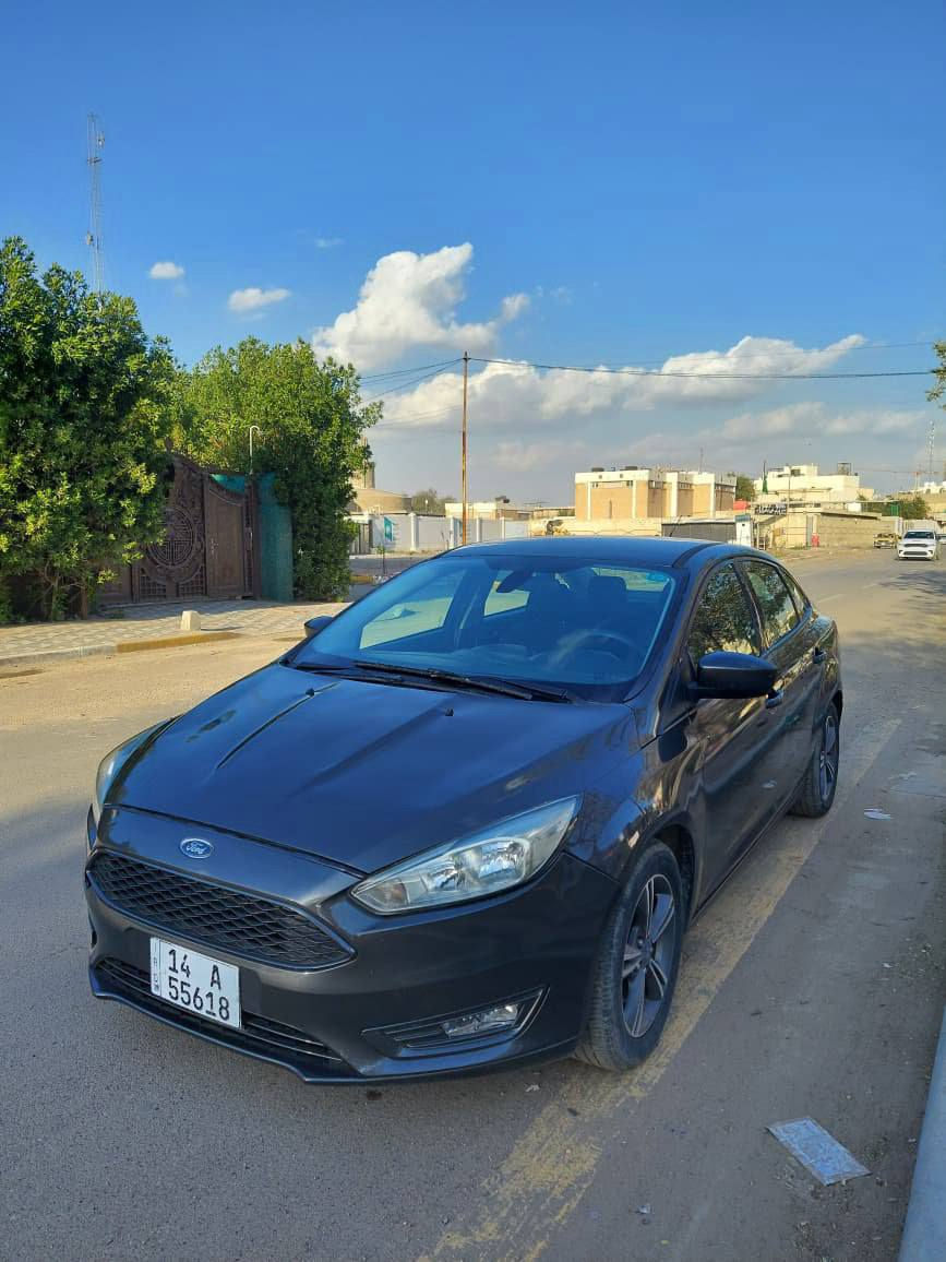 فورد فوكس SE
موديل 2018  
السعر 68 ومجال جداا بسيط وماكو هيج سعر بالعافيه على يأخذها 
محرك 3 سلندر بلادي ممتاز
وكير ممتاز 
رقم بصره انكليزي باسمي هزه جديده
سنويه جديده تتحول ببغداد 
حادثها موجود بصور فقط بنيد 
صبغت البنيد  وجاملغات اماميه بسبب الجراد
سياره حلوة وكلش مرتبه ونصبتها احلا من صور
مكان السيارة بغداد/ منصور 
للاستفسار ***********
