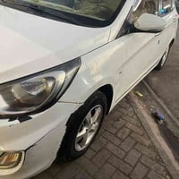 اكسنت موديل ٢٠١١ خليجي محرك ١٦٠٠ بيه صبغ جاملغ الأمامي يمنة بدون دواخل...